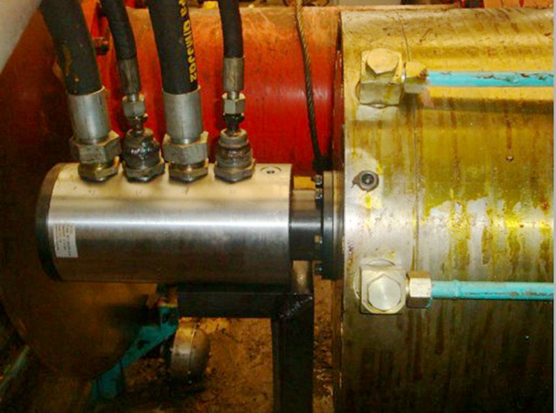 Hydraulic oil high speed and high pressure <a href=https://www.dewel2010.com target='_blank'>Rotary joint</a>.jpg